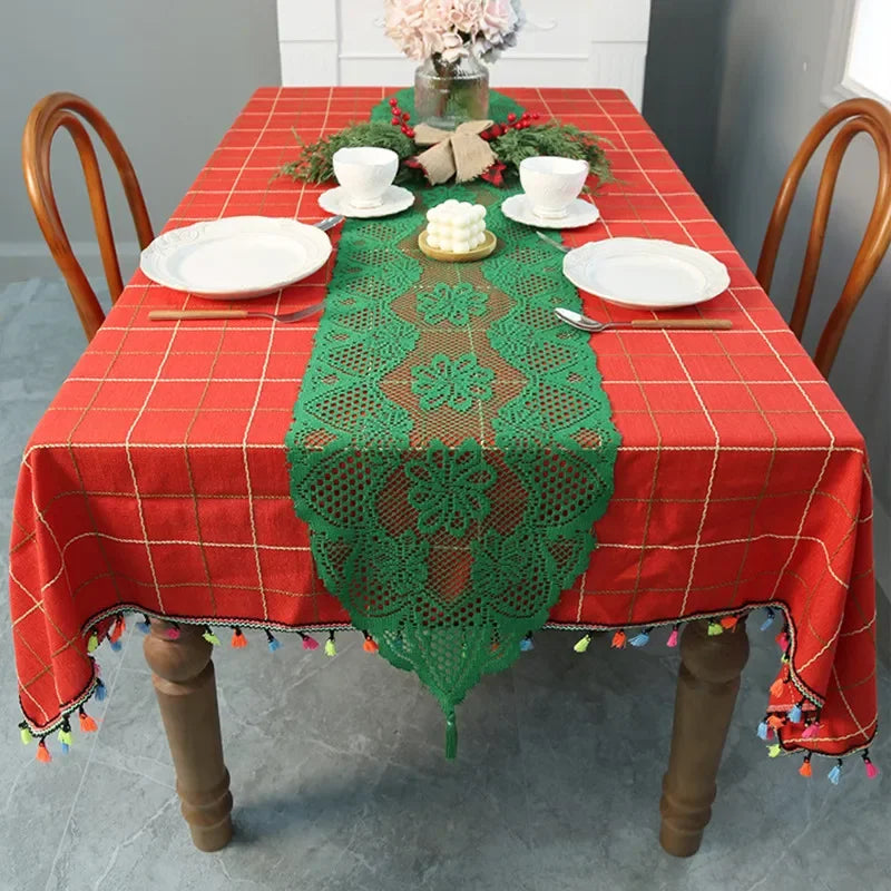 Classic Red Green Lace Christmas Table Runner, Hollow out Flower Table Decoration Wedding Party Festival Decor Tablecloth